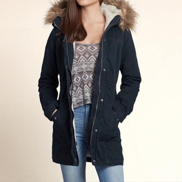 Hollister Sherpa Lined Navy Blue Winter Coat with Fur Rummed Hood